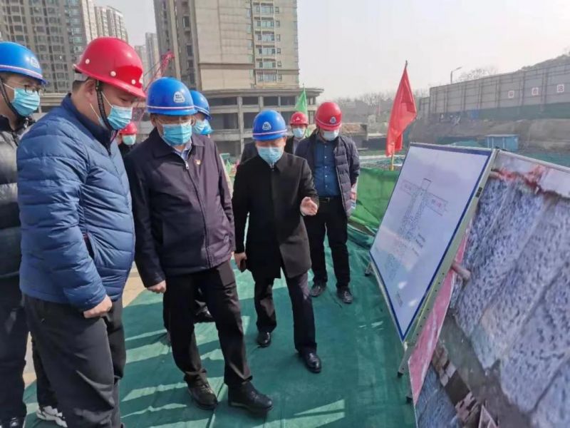 市委常委、市政府黨組成員魏建平調(diào)研左掖門游園停車場(chǎng)項(xiàng)目建設(shè)工作